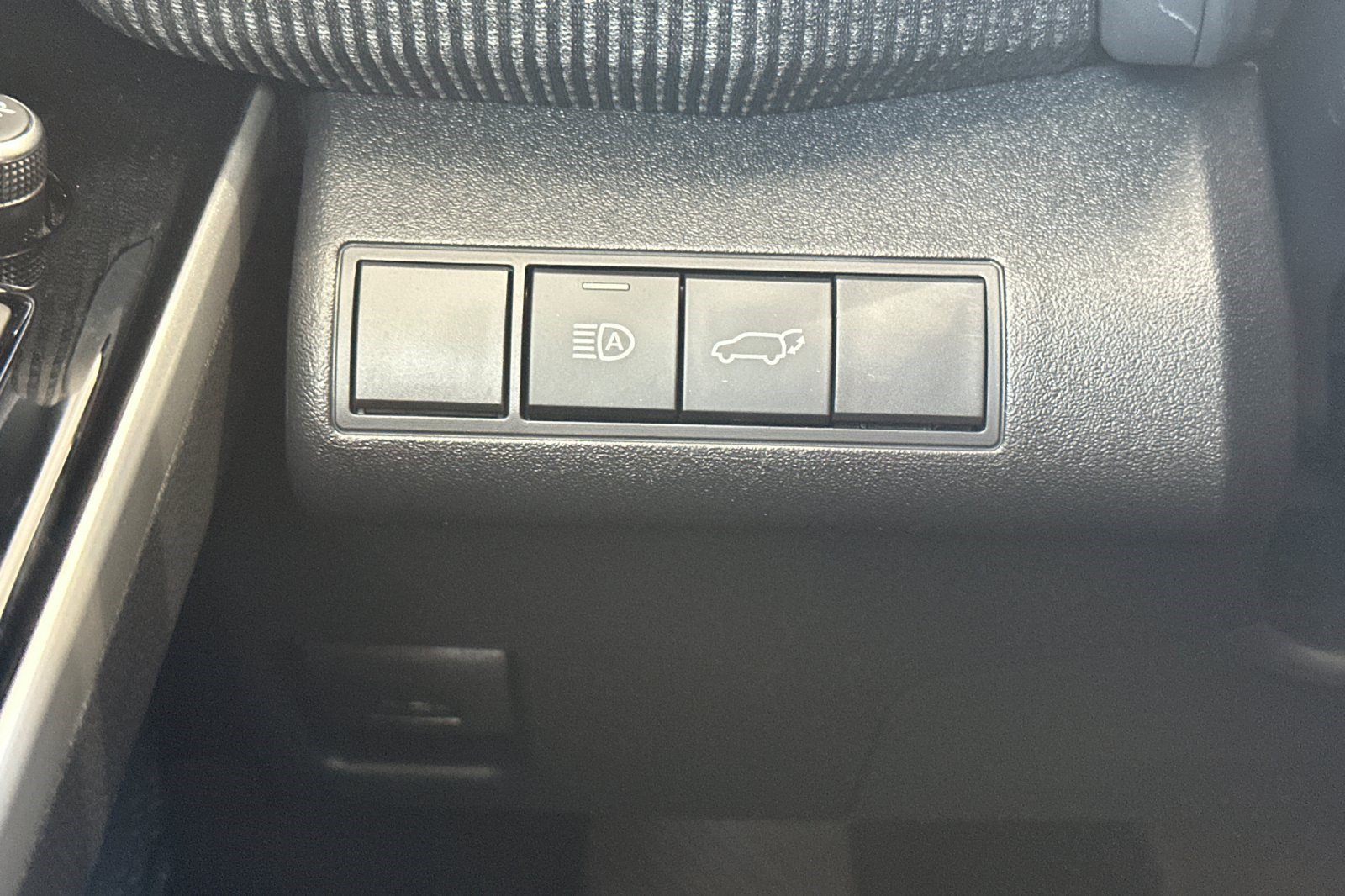 Used 2024 Subaru Solterra AWD/4WD image 37