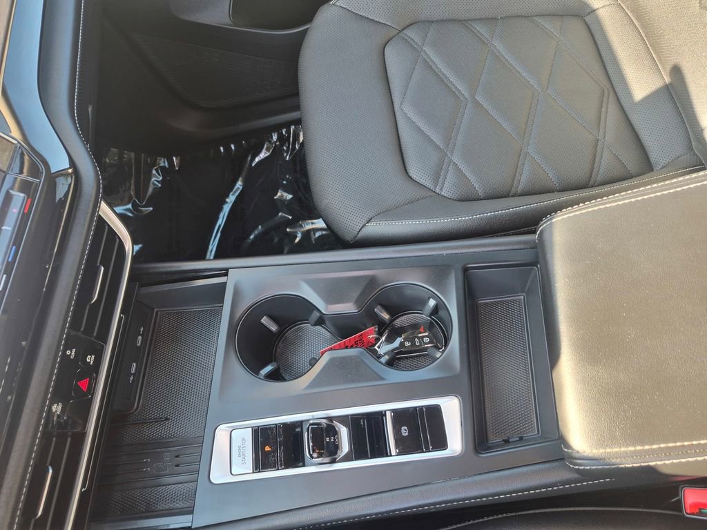 Used 2025 Volkswagen Atlas SE FWD image 19