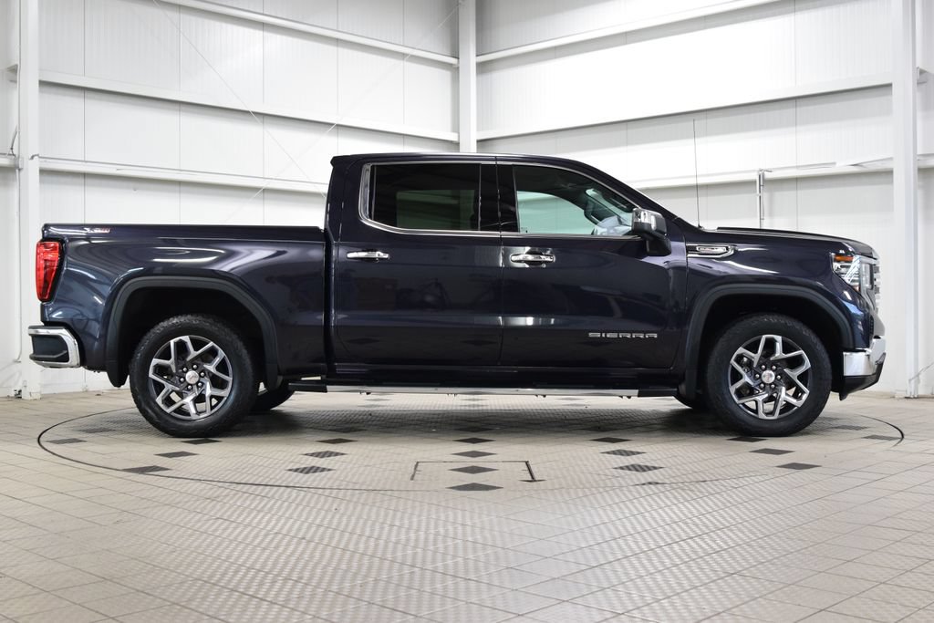 Used 2023 GMC Sierra 1500 SLT w/ SLT Premium Package AWD/4WD image 9
