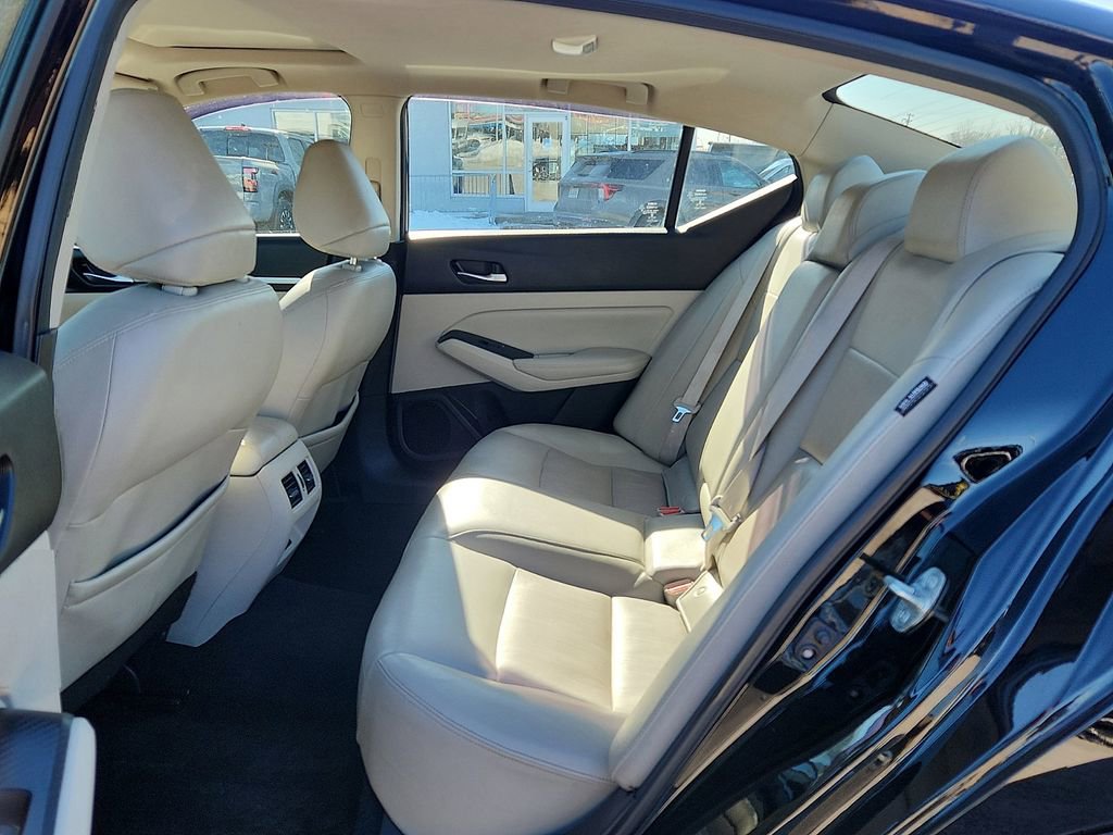 Used 2019 Nissan Altima 2.5 Platinum image 6