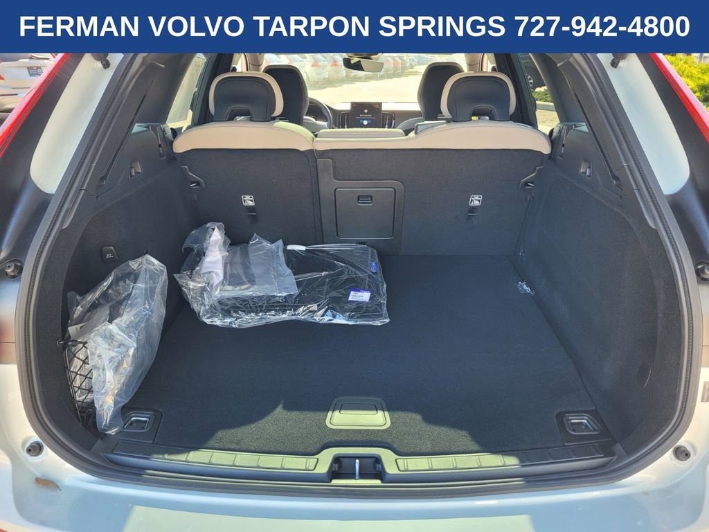 New 2026 Volvo XC60 T8 Core image 18