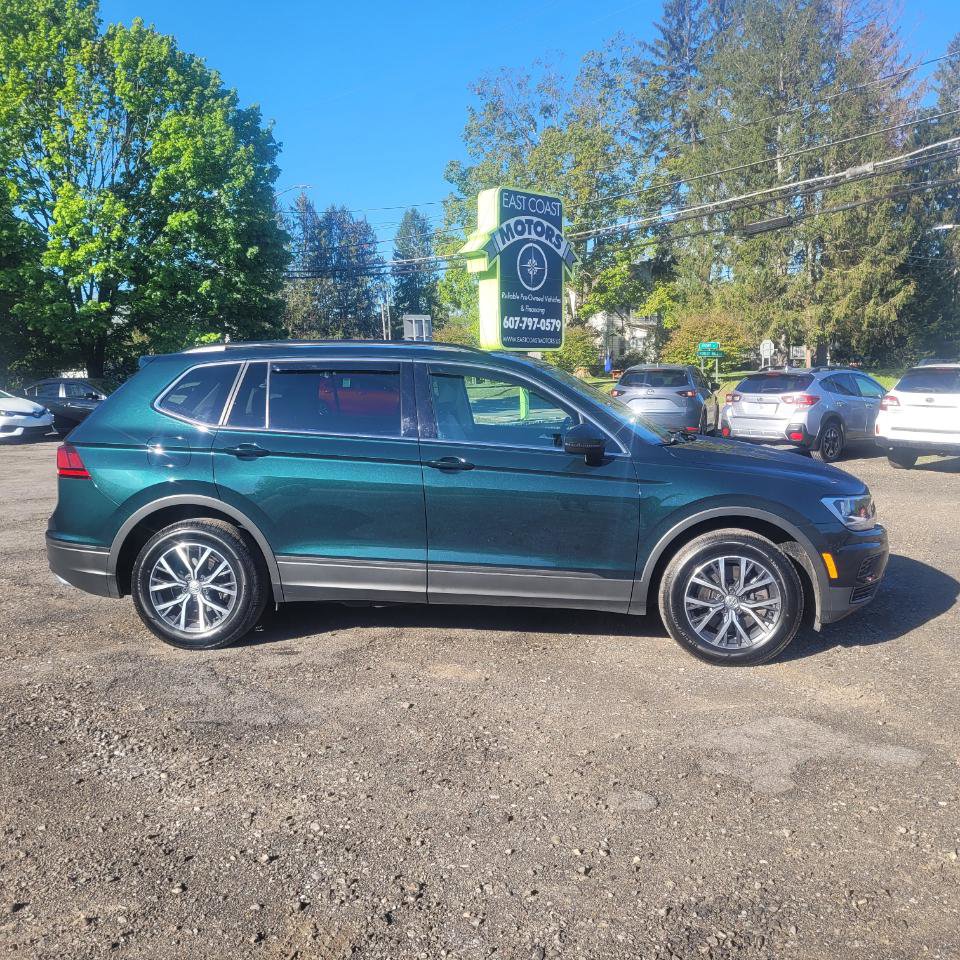 Used 2019 Volkswagen Tiguan SE w/ Panoramic Sunroof Package AWD/4WD image 9