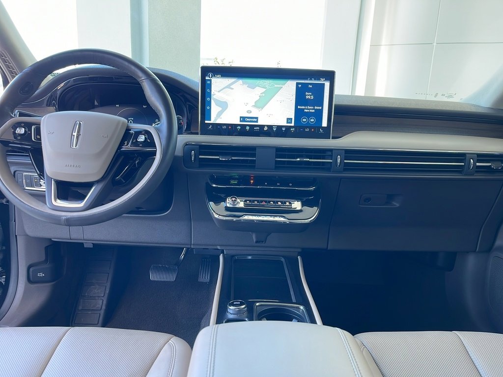 Used 2023 Lincoln Corsair Reserve image 57