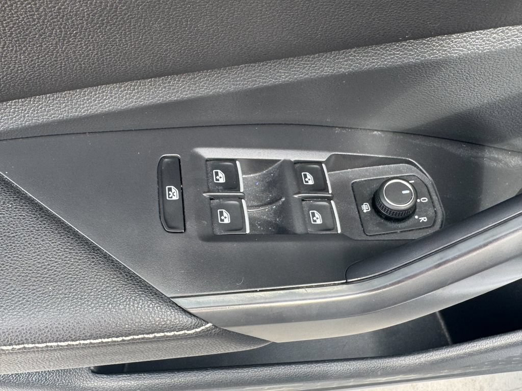 Used 2025 Volkswagen Jetta S FWD image 12