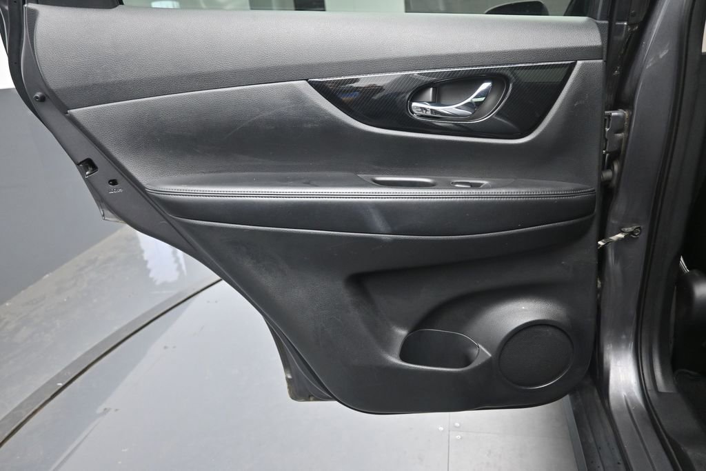 Used 2019 Nissan Rogue SL FWD image 22