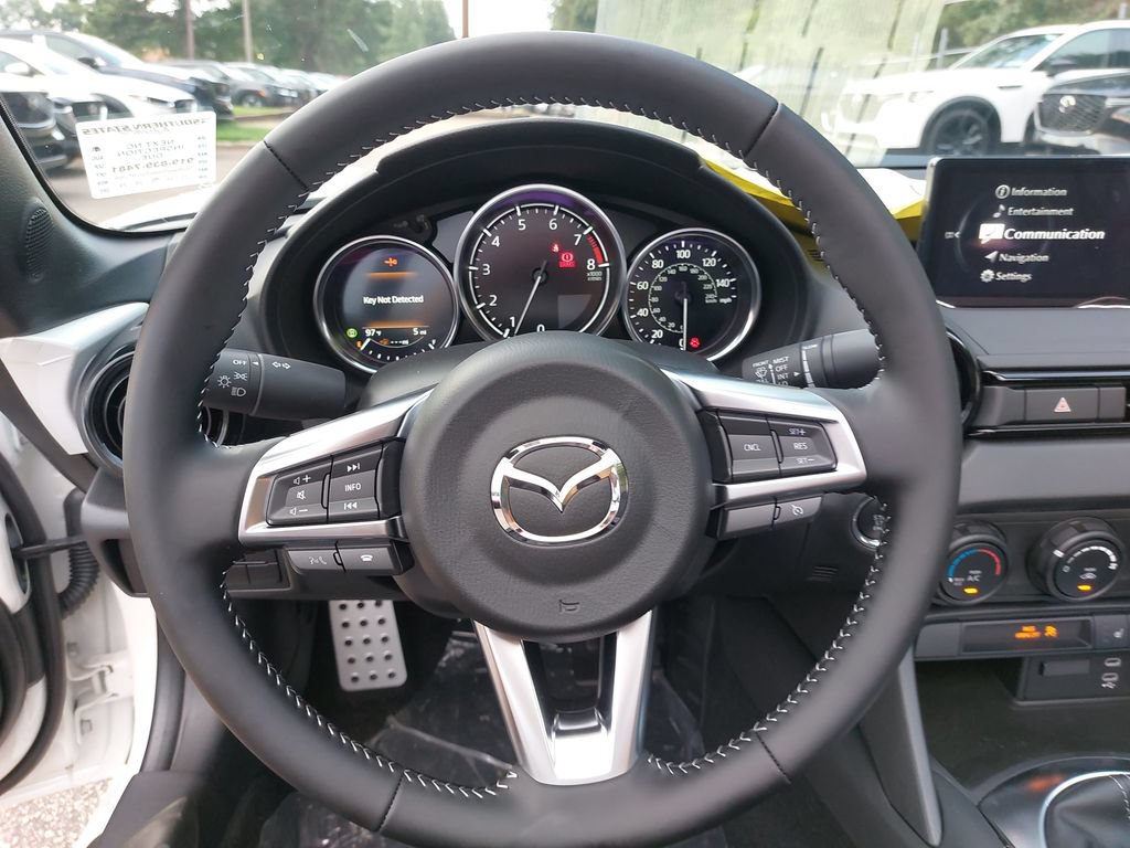 New 2026 MAZDA MX-5 Miata Club w/ Interior Package RWD image 13