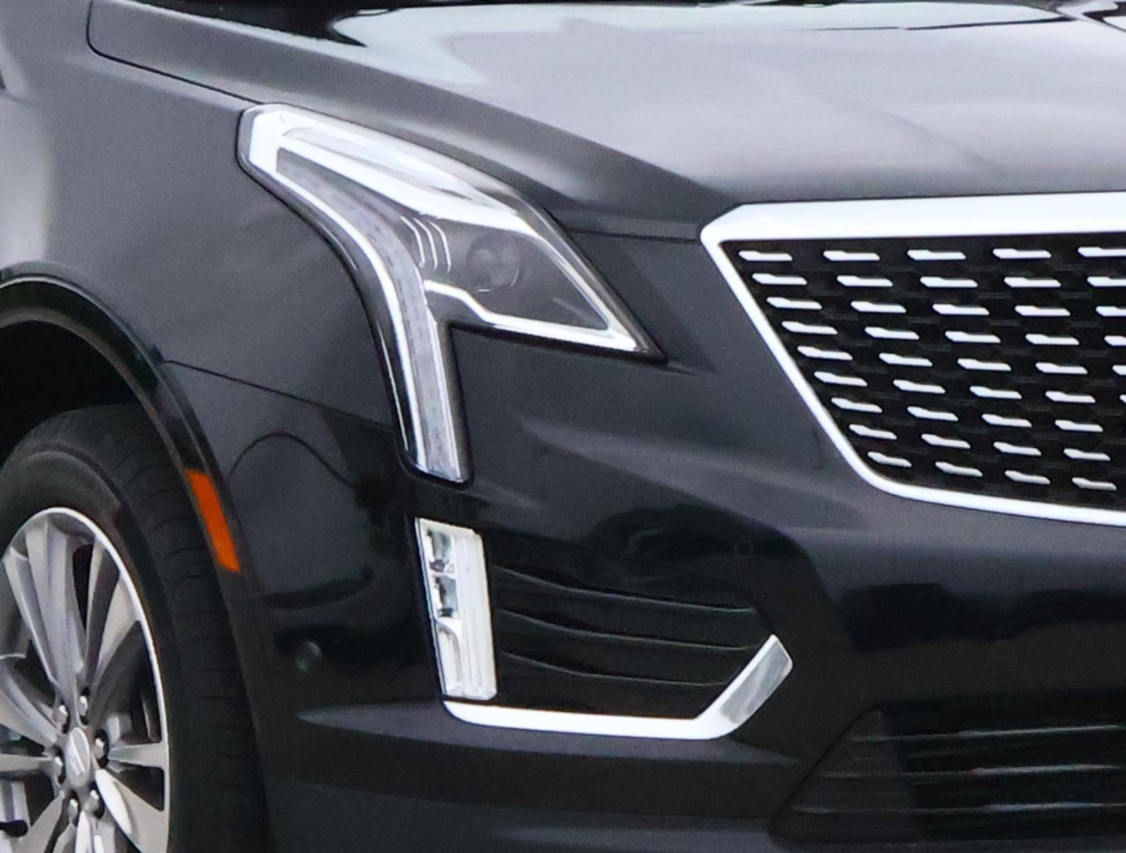 Used 2024 Cadillac XT5 Premium Luxury w/ Technology Package FWD image 7