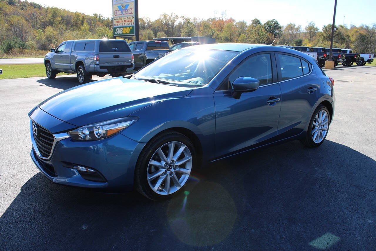 Used 2017 MAZDA MAZDA3 Touring FWD image 2