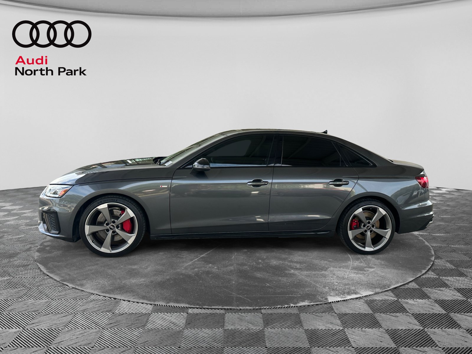 Used 2022 Audi A4 2.0T Premium Plus w/ Premium Plus Package AWD/4WD image 2