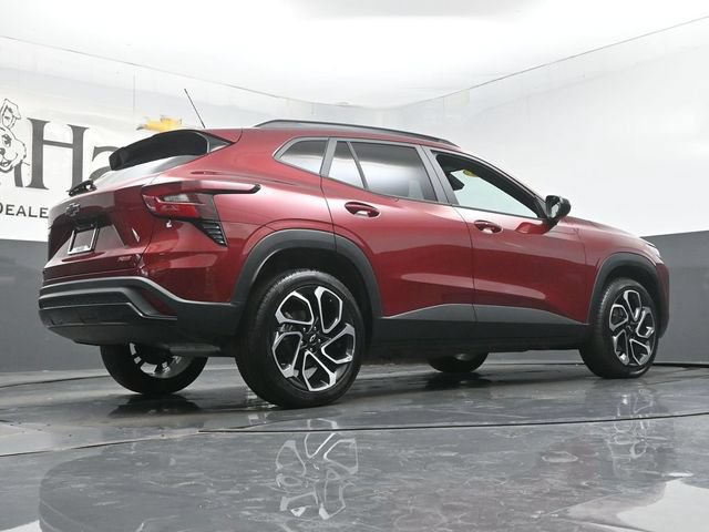 Used 2025 Chevrolet Trax RS FWD image 37