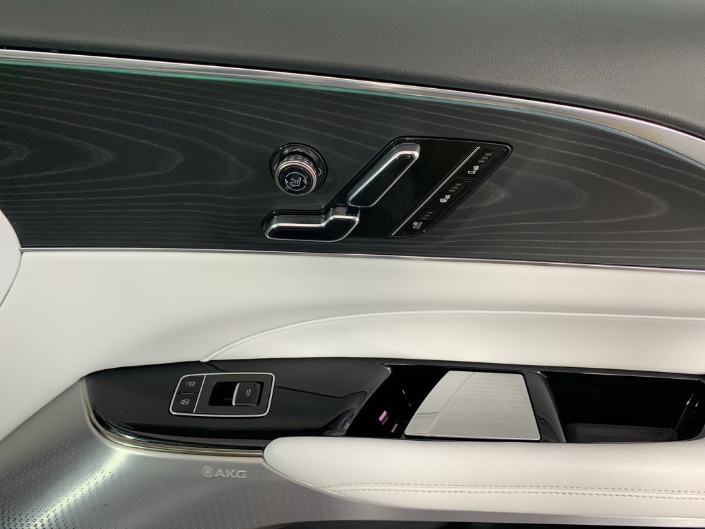 Used 2024 Cadillac Lyriq Luxury RWD image 42