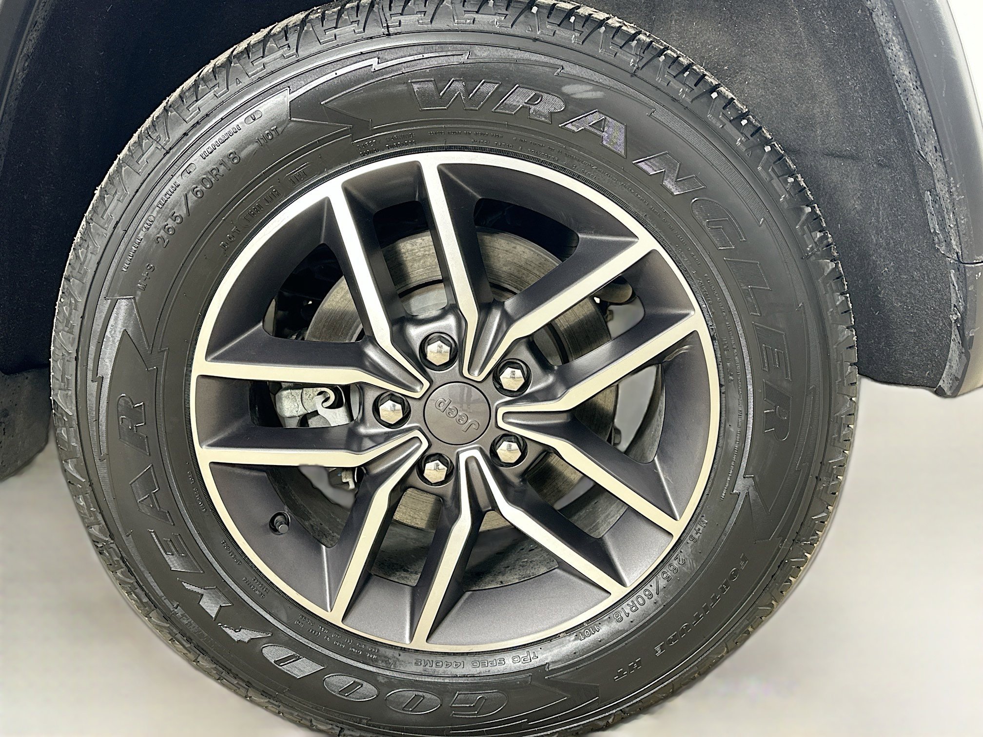 Used 2022 Jeep Grand Cherokee Limited w/ Trailer Tow Group IV image 40