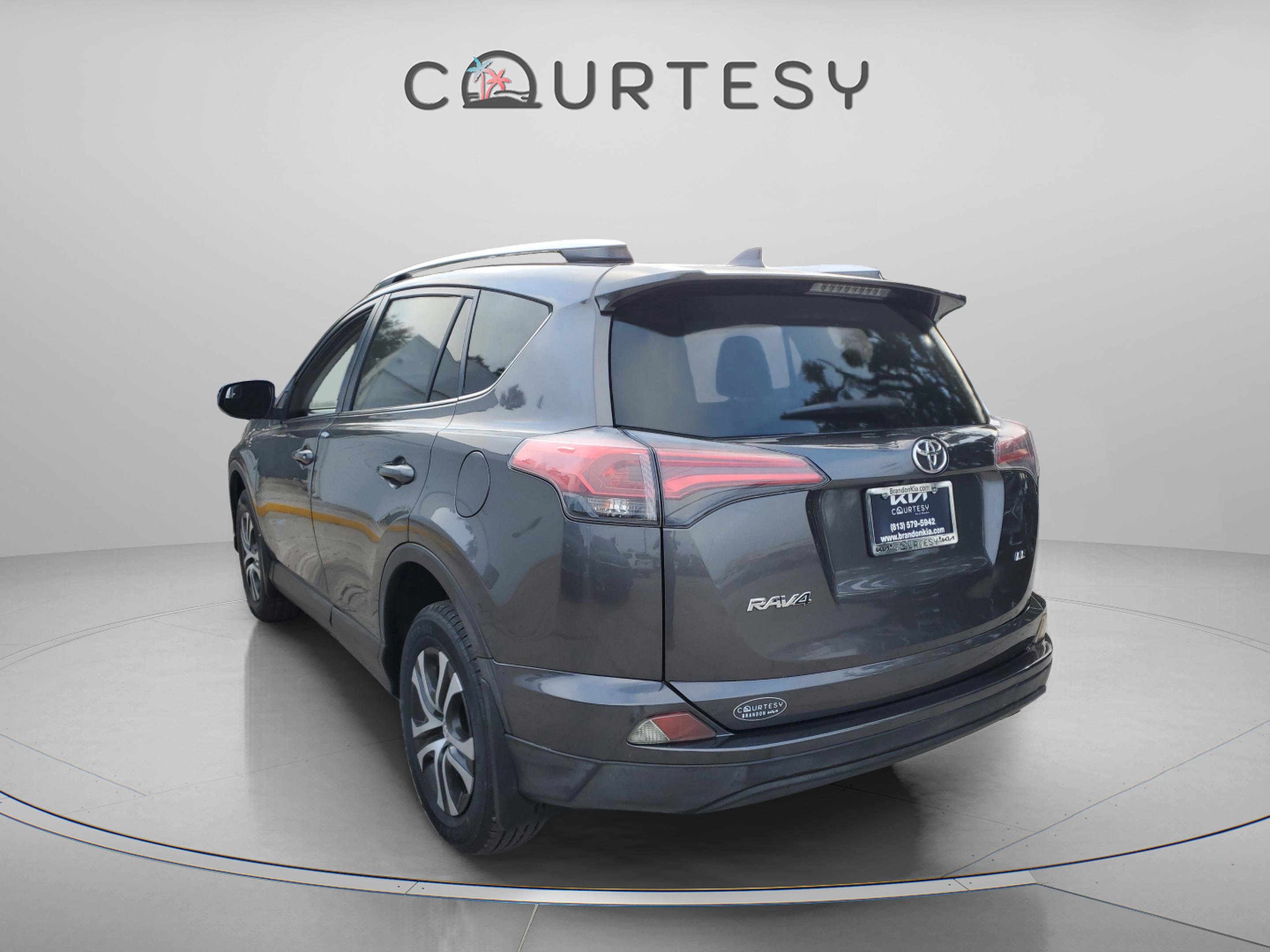 Used 2016 Toyota RAV4 LE image 3