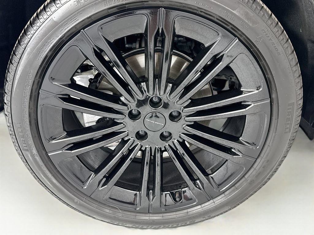 Certified 2026 Land Rover Range Rover SE AWD/4WD image 31