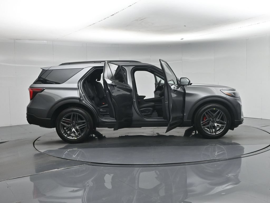 New 2026 Ford Explorer ST AWD/4WD image 4