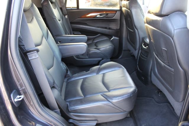 Used 2016 Cadillac Escalade Luxury RWD image 50