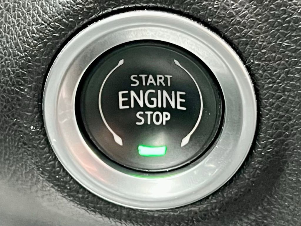 Used 2023 GMC Sierra 3500 Denali w/ Denali Ultimate Package image 31