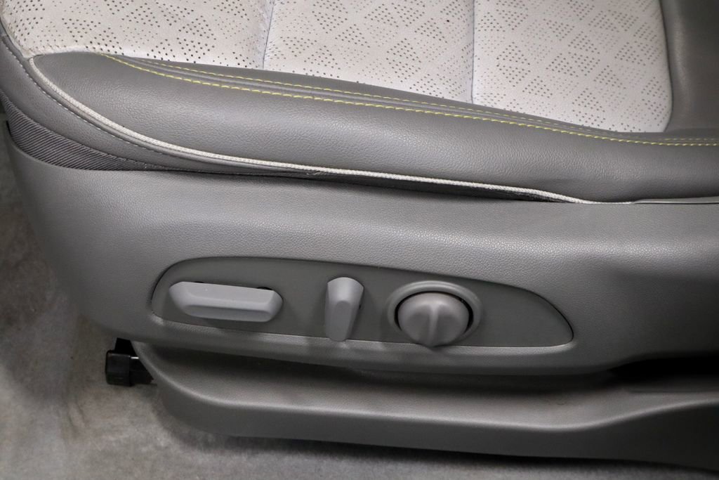 Used 2023 Chevrolet Bolt EUV Premier image 23