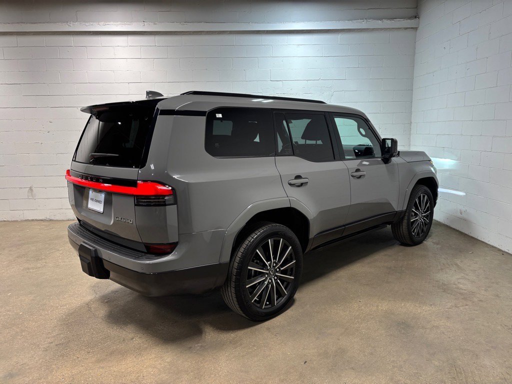 Used 2024 Lexus GX 550 image 6