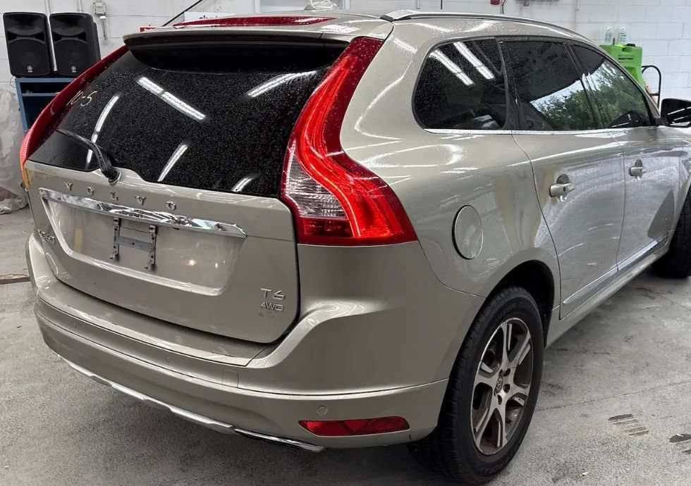 Used 2015 Volvo XC60 T6 AWD/4WD image 6