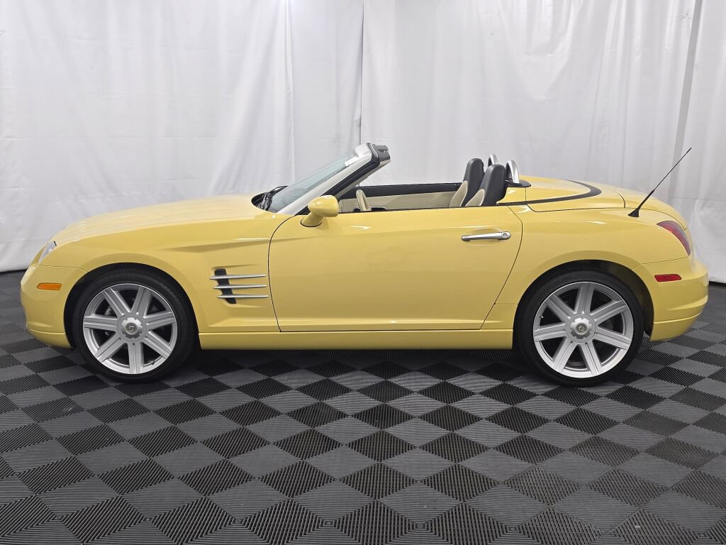 Used 2005 Chrysler Crossfire Limited RWD image 23