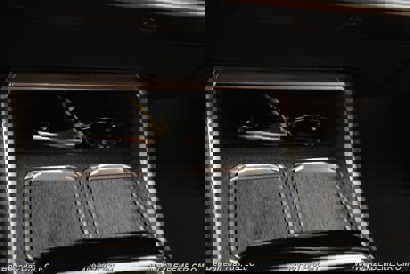 Used 2023 BMW 760i xDrive w/ Parking Assistance Package image 33