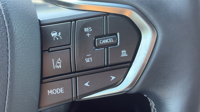 Used 2024 Lexus LX 600 4WD w/ Luxury Package image 18