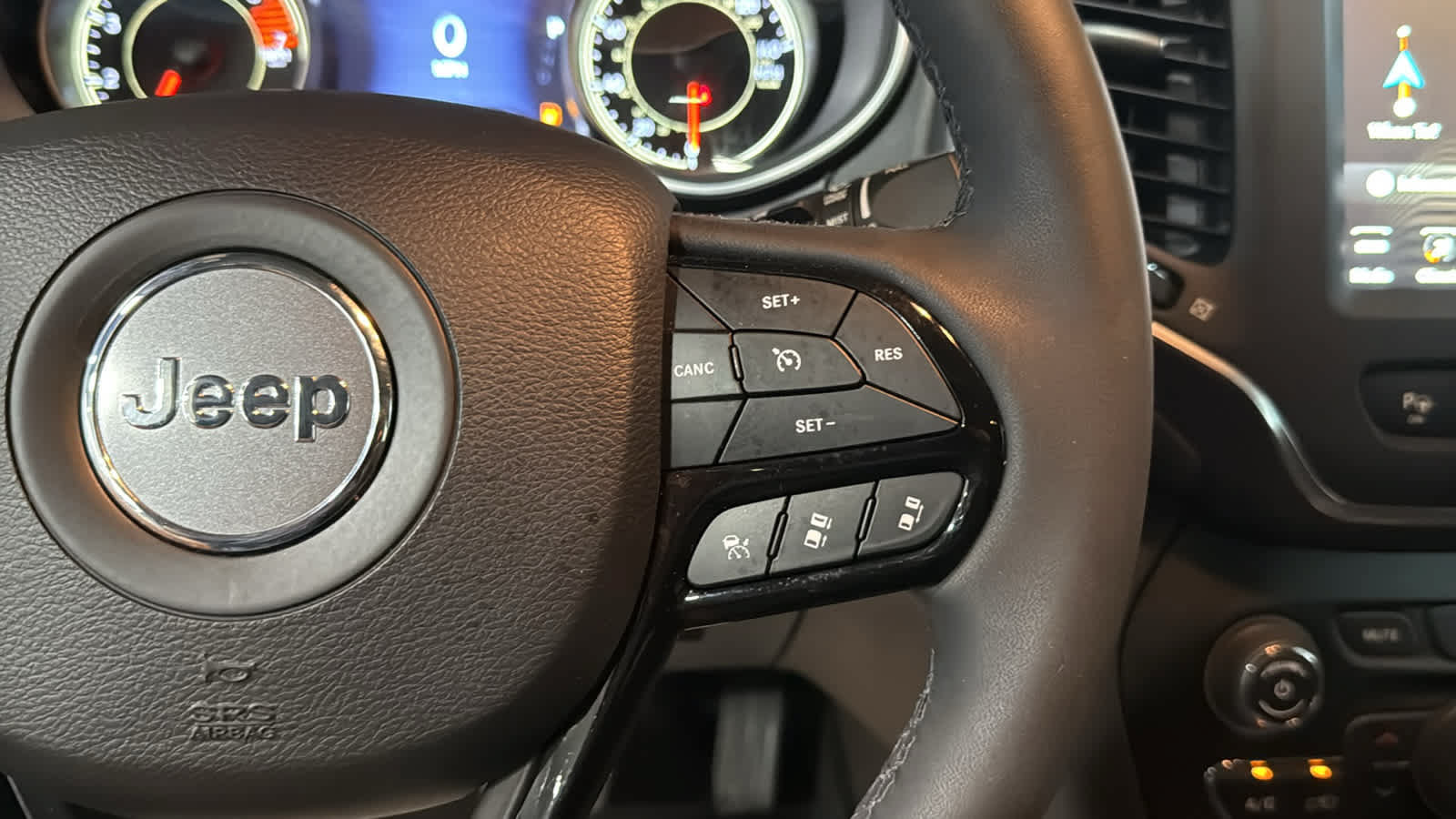 Certified 2023 Jeep Cherokee Altitude Lux w/ Mopar Interior Package AWD/4WD image 14