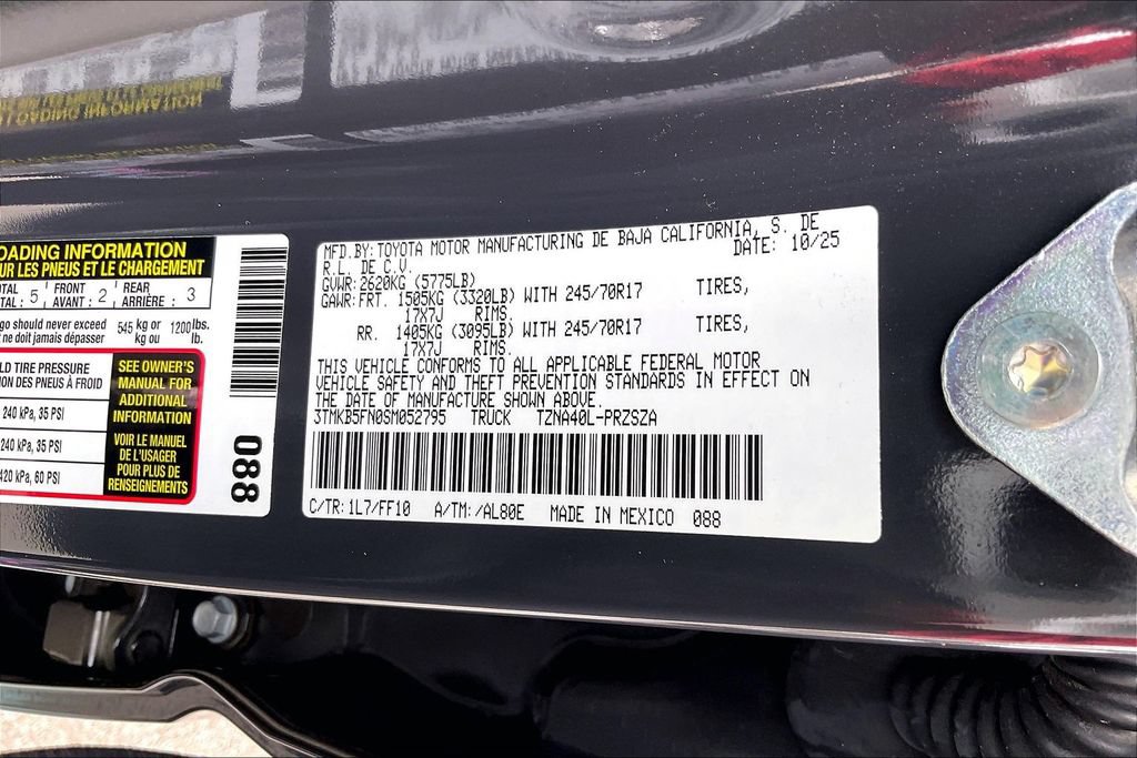 Used 2025 Toyota Tacoma SR5 RWD image 39