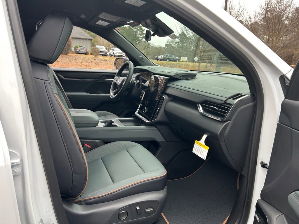 New 2026 GMC Acadia AT4 image 37