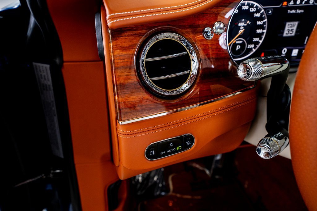 Used 2020 Bentley Continental GT image 40