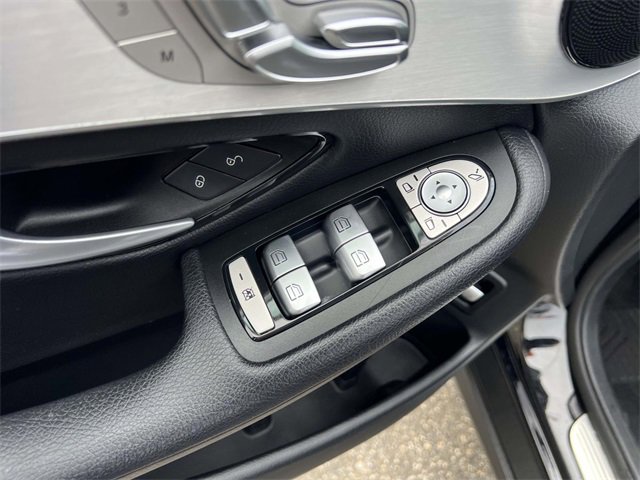 Used 2019 Mercedes-Benz GLC 300 4MATIC image 20