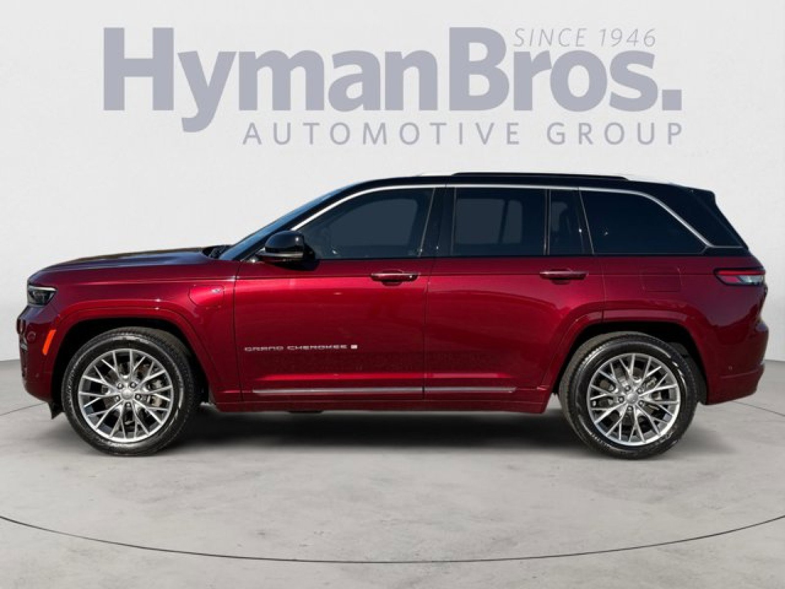 Used 2023 Jeep Grand Cherokee Summit w/ Luxury Tech Group V AWD/4WD image 6