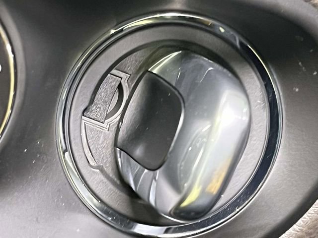 Certified 2025 Porsche Macan image 42