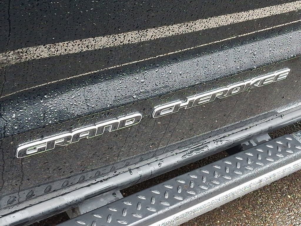 Used 2021 Jeep Grand Cherokee Limited image 10