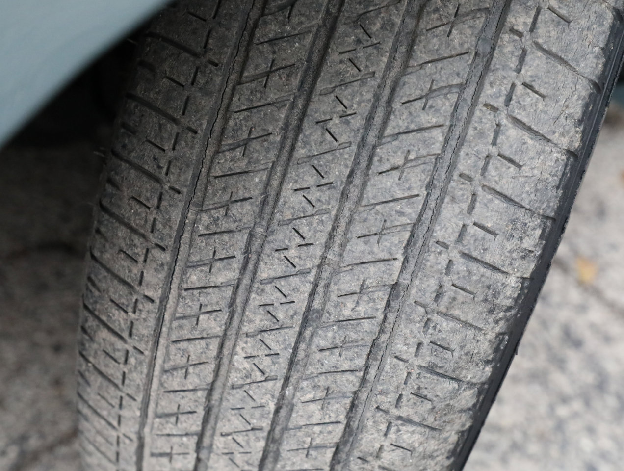 Used 2010 Chrysler Town & Country Touring image 23