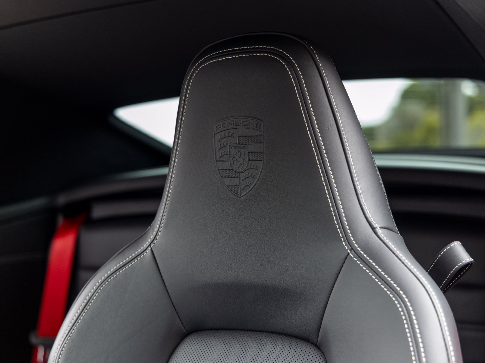 Certified 2025 Porsche 911 Carrera GTS RWD image 33