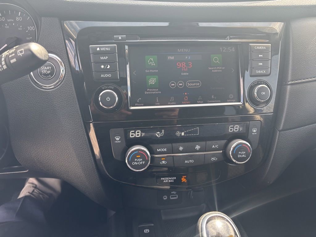 Used 2019 Nissan Rogue SV w/ Sun & Sound Touring Package image 13