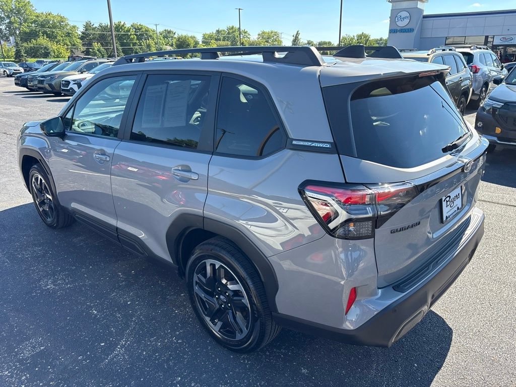 Used 2025 Subaru Forester Limited AWD/4WD image 5