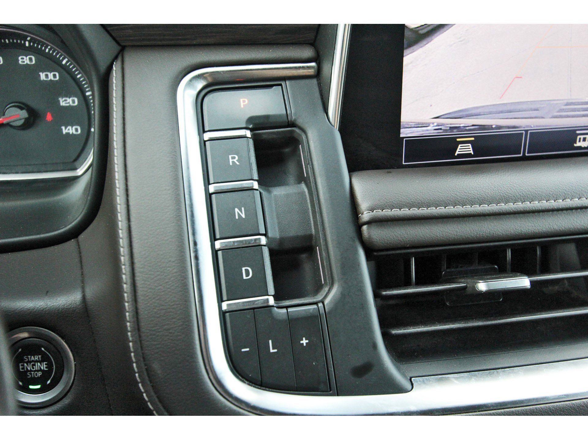 Used 2021 Chevrolet Tahoe Z71 image 26