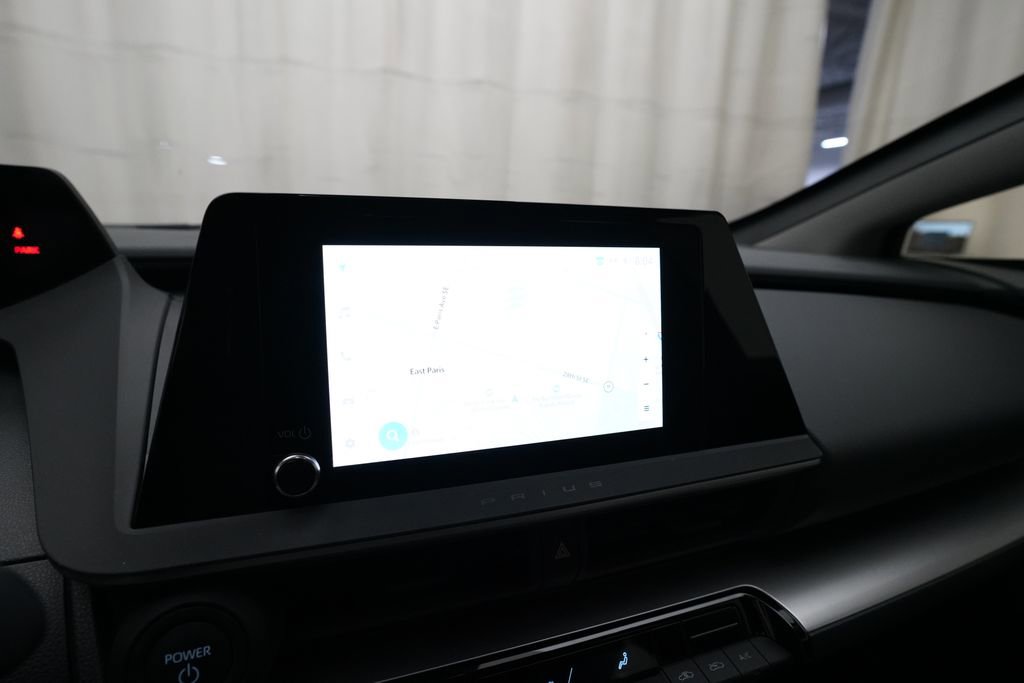 Used 2023 Toyota Prius LE image 6
