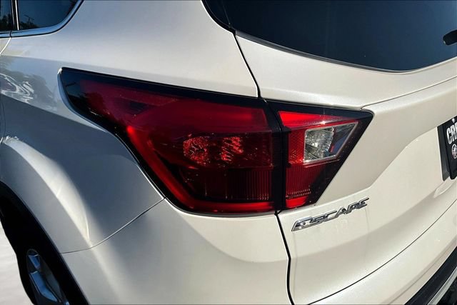 Used 2019 Ford Escape Titanium AWD/4WD image 23