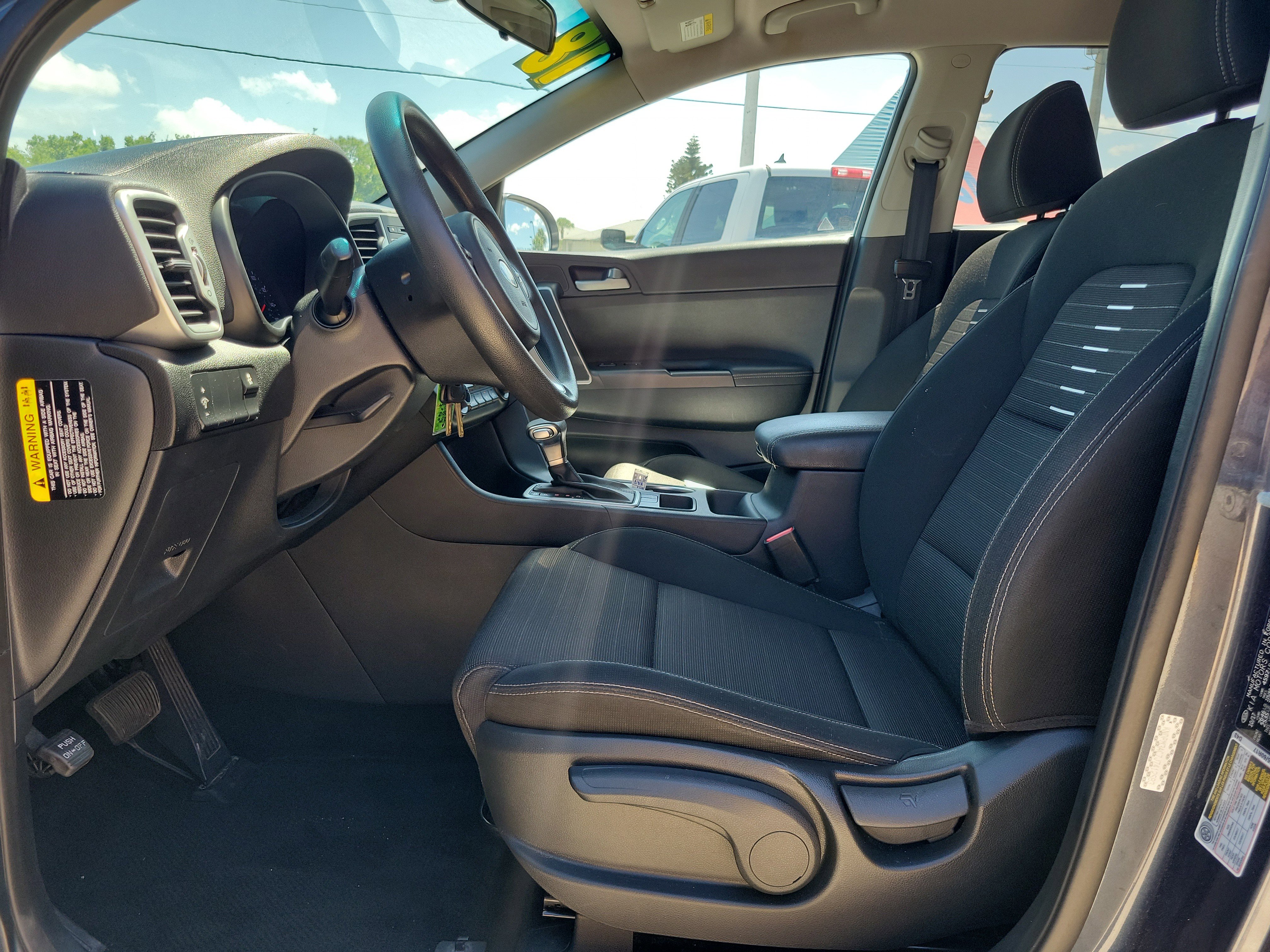 Used 2018 Kia Sportage LX image 11