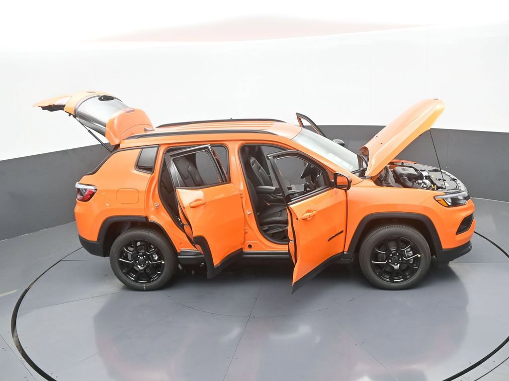 Used 2026 Jeep Compass Latitude AWD/4WD image 57