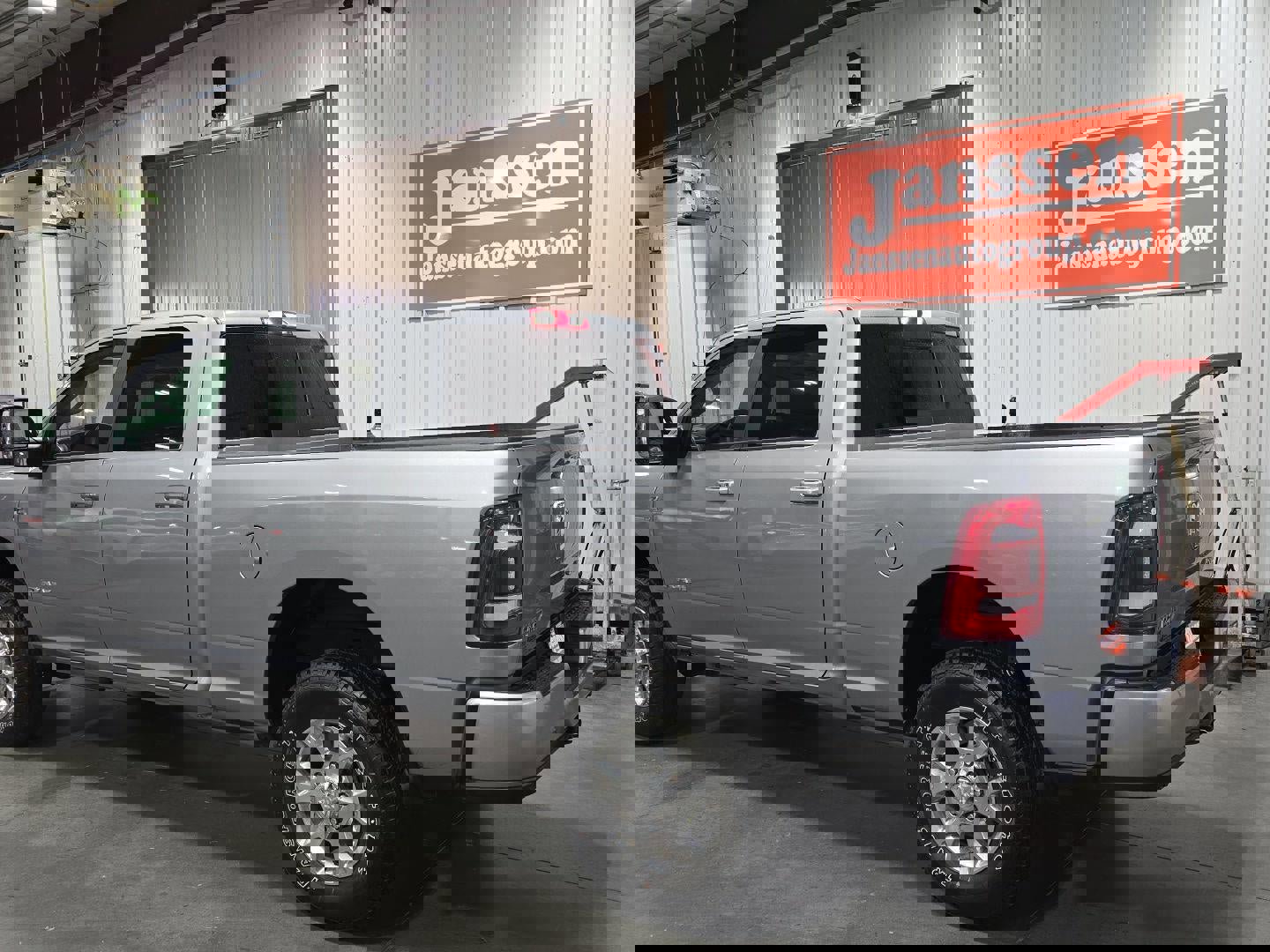 Used 2024 RAM 2500 Laramie image 3