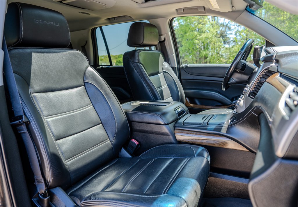Used 2019 GMC Yukon Denali w/ Denali Ultimate Package RWD image 31