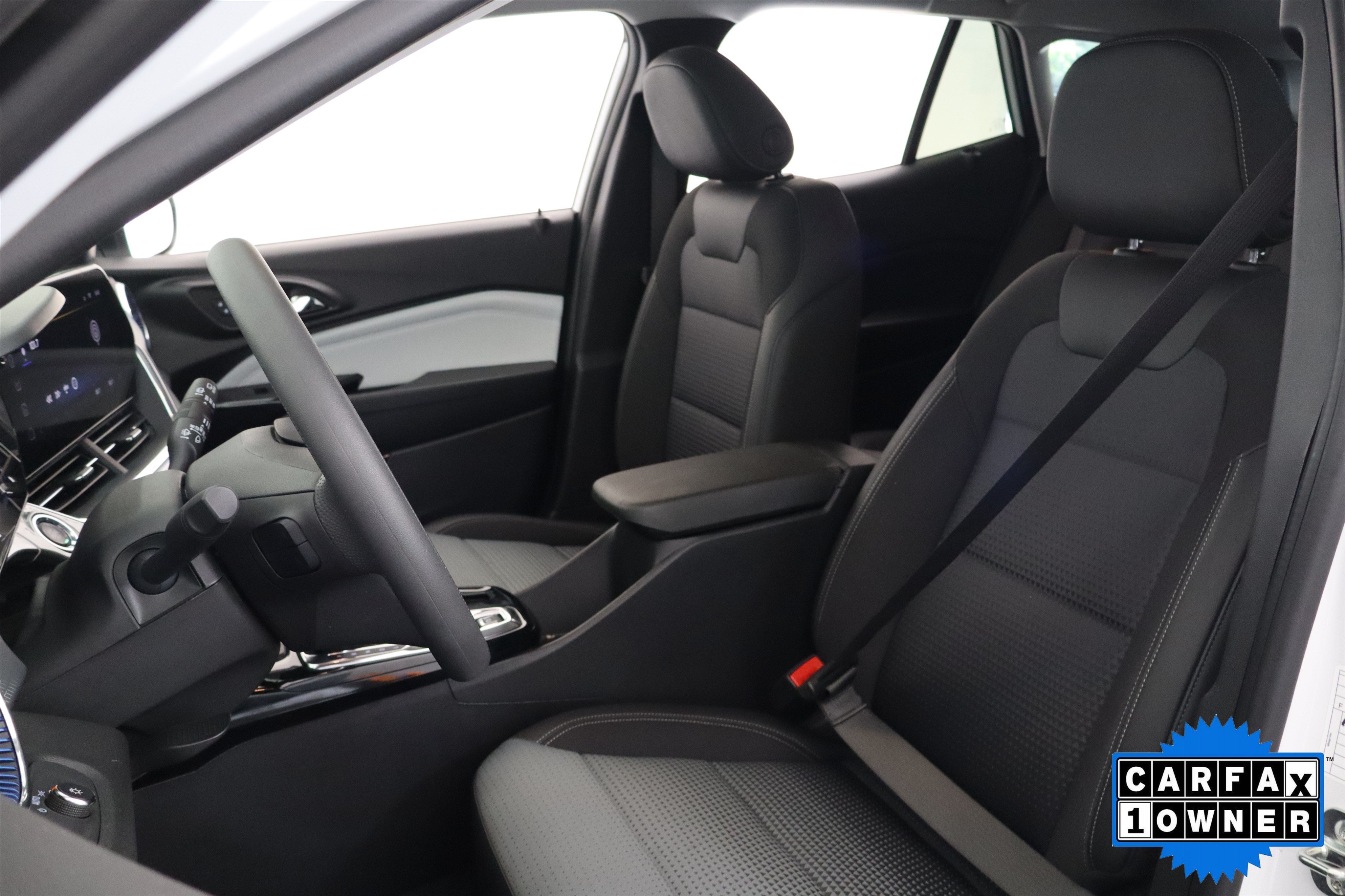 Used 2026 Chevrolet Trax LT FWD image 23