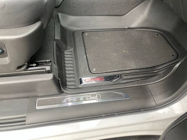 Used 2022 GMC Sierra 1500 AT4 w/ AT4 Premium Package AWD/4WD image 6