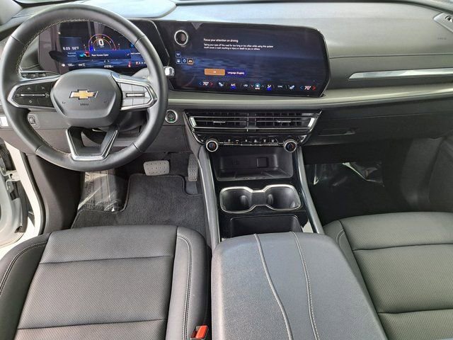 Used 2025 Chevrolet Traverse LT image 25