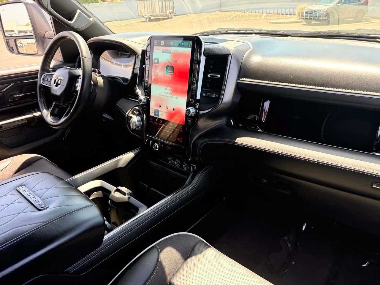 Used 2025 RAM 1500 Limited AWD/4WD image 12